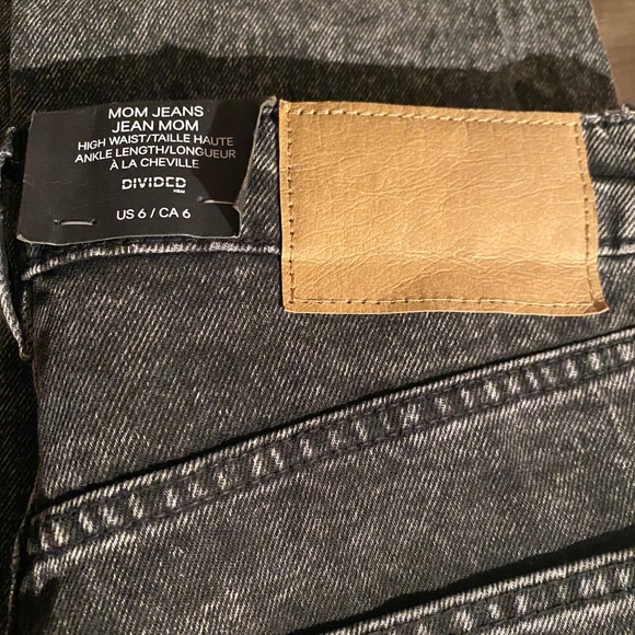 High Waist Mom Jeans - Picture 7 of 7